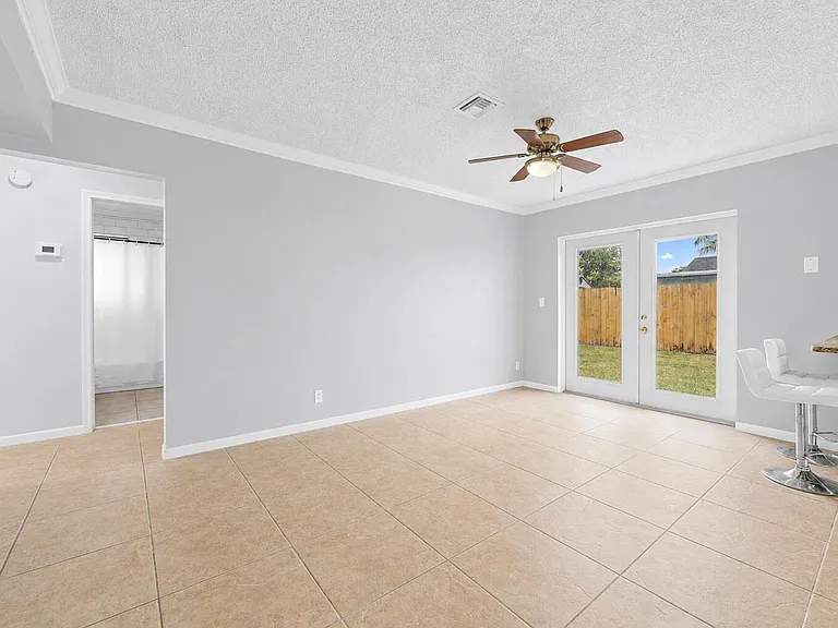 3962 Winfield Rd #3962 — Photo 1