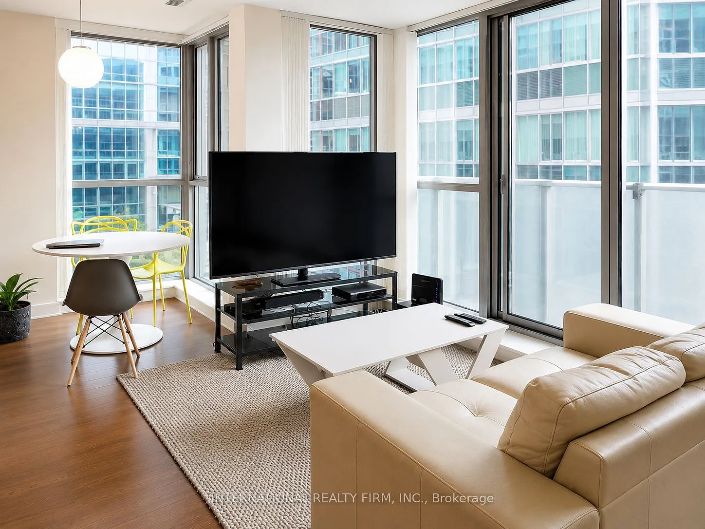 2 bed, $2,750 — Photo 2