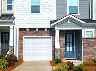 1028 Grays Mill Rd, Charlotte, NC 28215