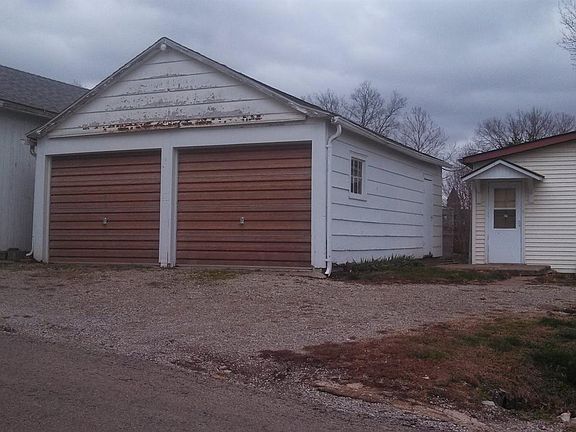 4th image of 510 Main St