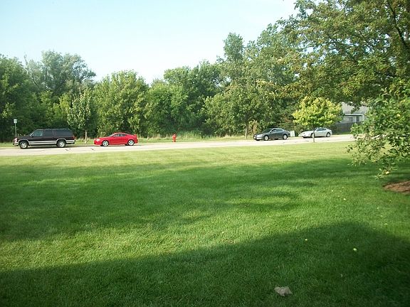 3rd image of 474 Village Creek Dr