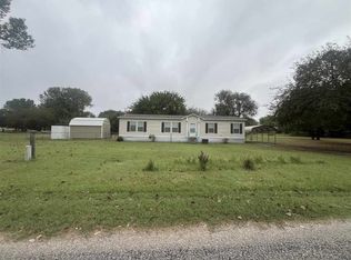 164 Waterfront Dr, Apache, OK 73006