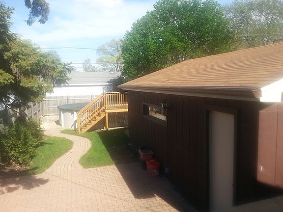 3rd image of 4555 S Grove Ave