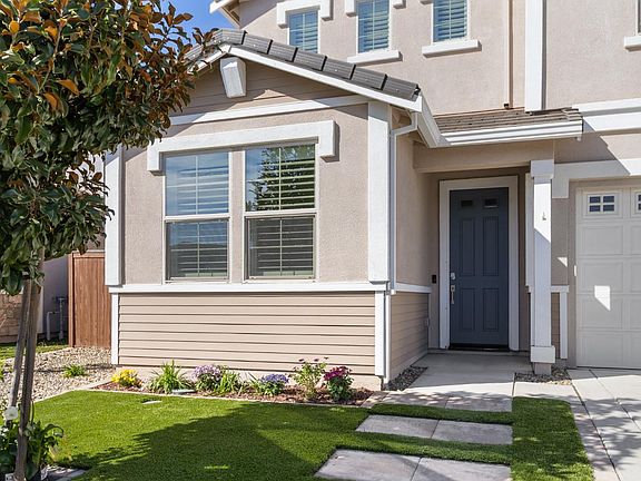 3rd image of 4263 Orpheus Cir