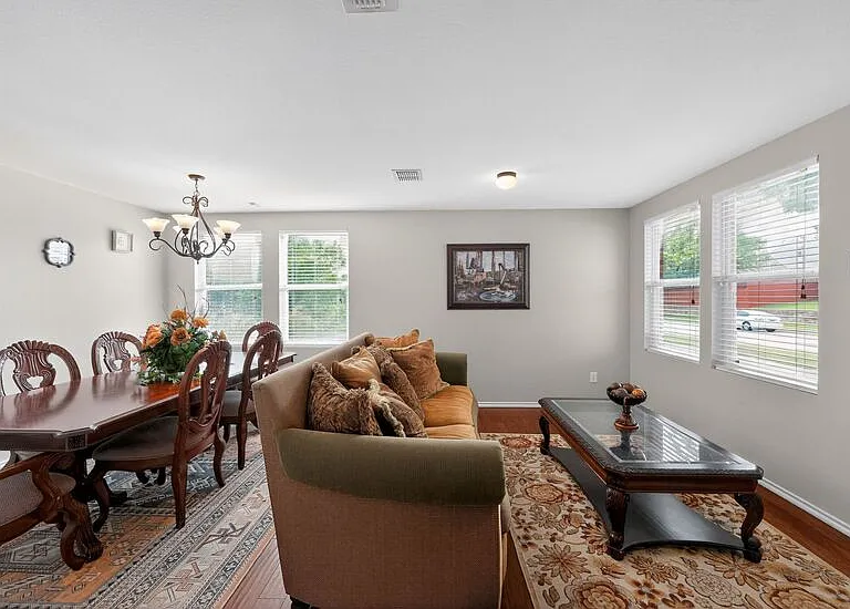 9601 Euclid Dr — Photo 10
