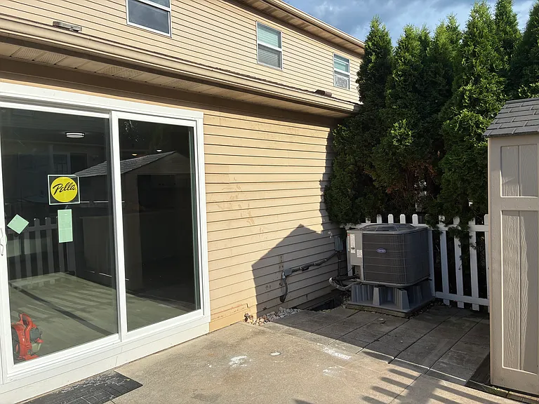20 Lincoln Pl — Photo 22