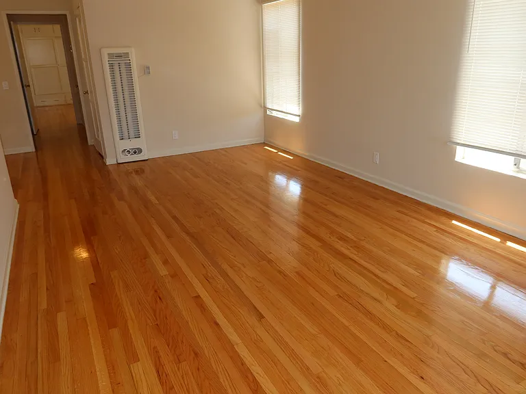 400 S Camden Dr #8 — Photo 3