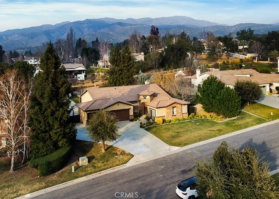 1st image of 38808 Finch Dr