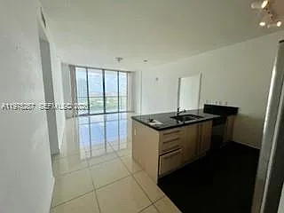 79 SW 12th St #2904 Photo 1