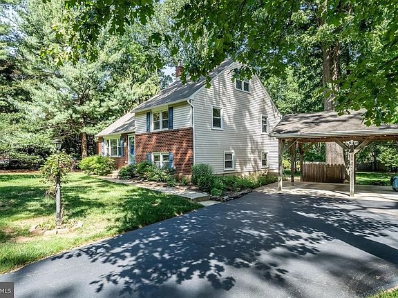 2nd image of 1312 Mary Jane Ln