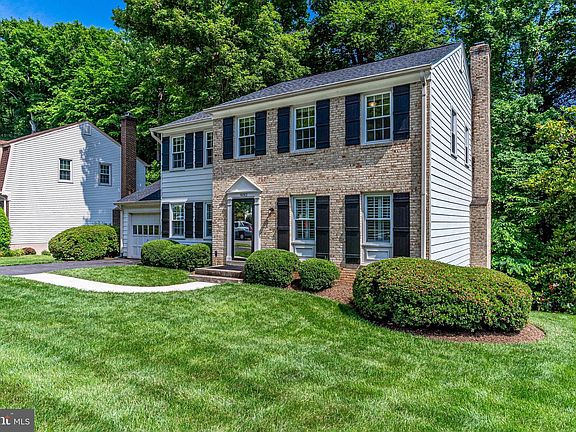 2nd image of 9012 Windflower Ln