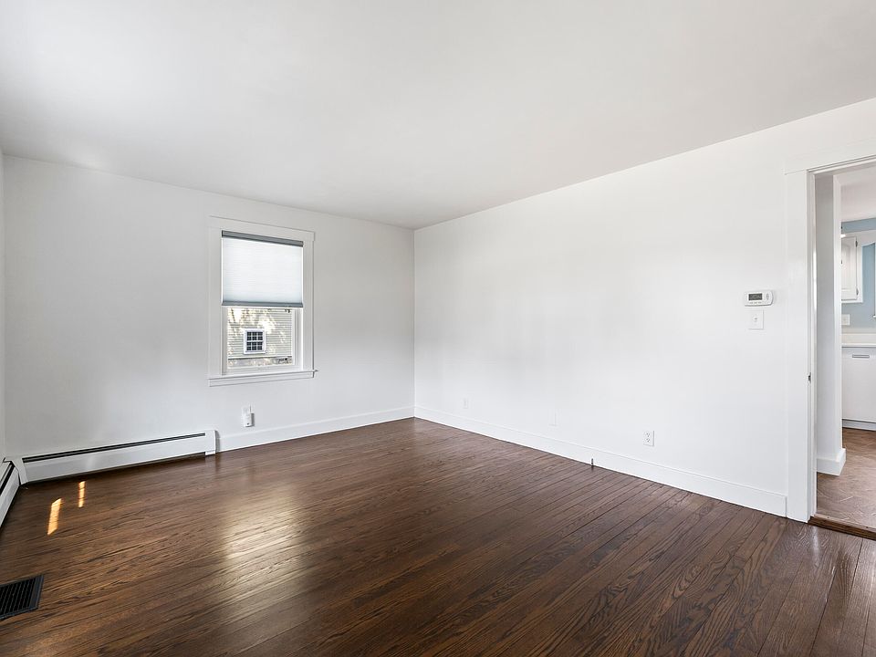 6 Winslow Road, Falmouth, ME 04105 Zillow