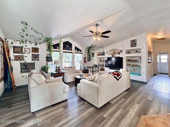 4th image of 500 Glade Pl