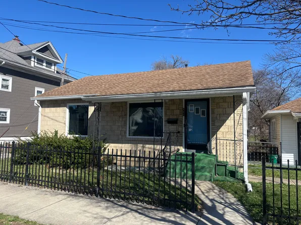 111 N East St, Greenfield, IN 46140