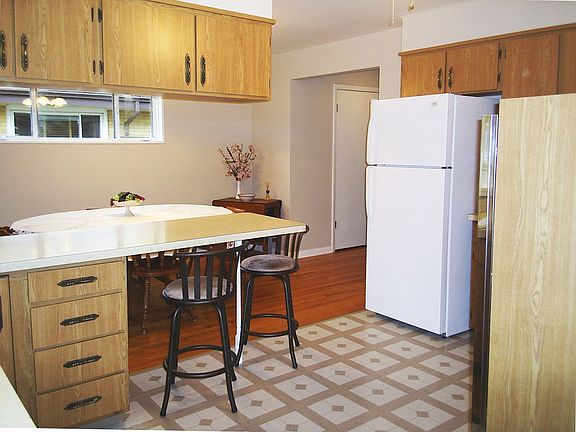 4th image of 11033 Martindale Dr