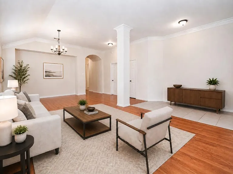 18006 Willow Cliff Ln — Photo 4