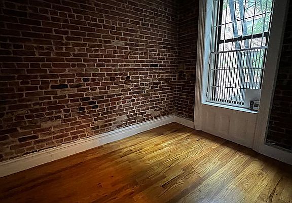 5th image of 314 E 84th St APT 3