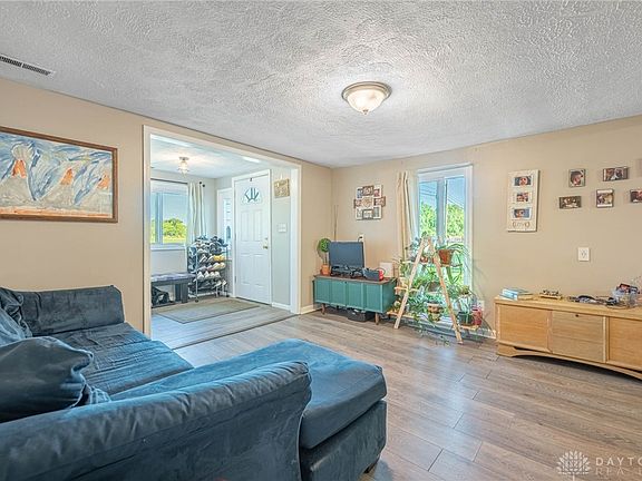 4th image of 2608 West Ave