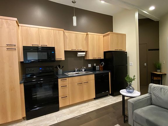 5th image of 223 Broadway Ave N Suite 205