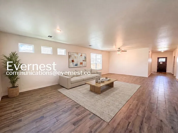 2231 Hornbeam St — Photo 5