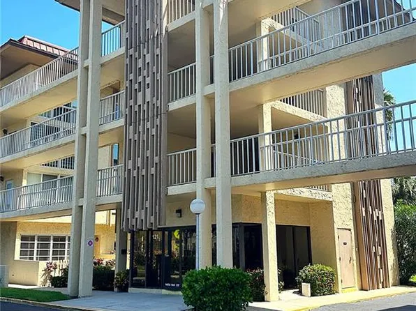 113 Island Way APT 242, Clearwater, FL 33767