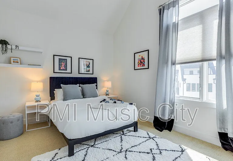 1027 Wedgewood Ave — Photo 17