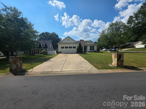11619 Bowsby Ct, Charlotte, NC 28215
