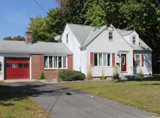 102 Frontenac St, Chicopee, MA 01020