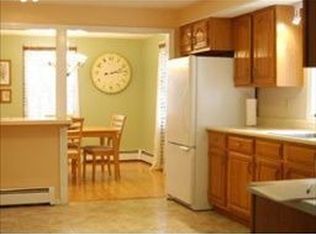 4 Nutmeadow Ln, Derry, NH 03038