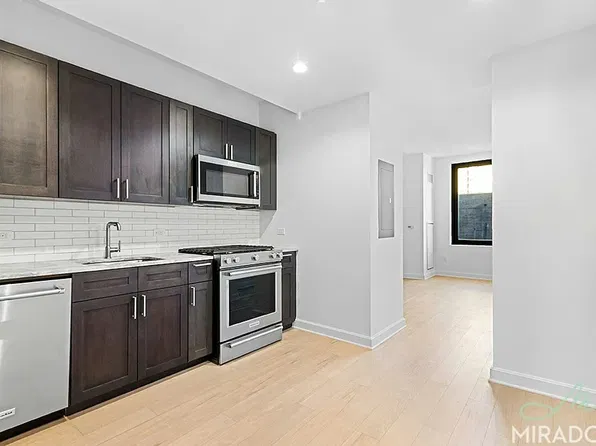 21 W End Ave, New York, NY