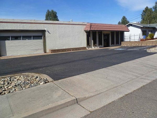 1st image of 630 Twin View Blvd
