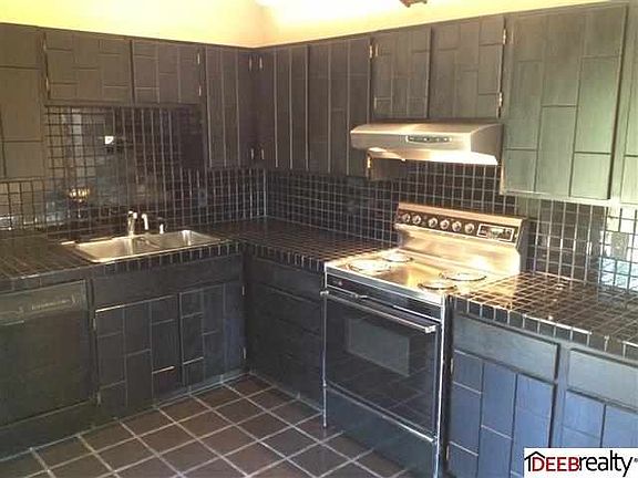 4th image of 2613 Jack Pine St