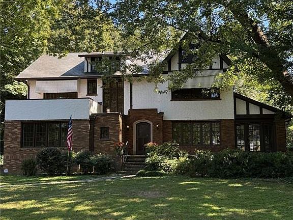 2nd image of 785 Clifton Rd
