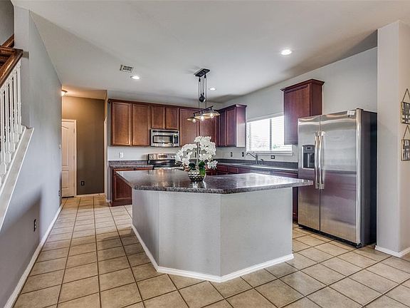 2nd image of 8637 Shallow Creek Dr