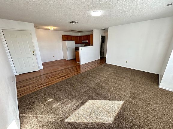 2nd image of 1424 Anita St