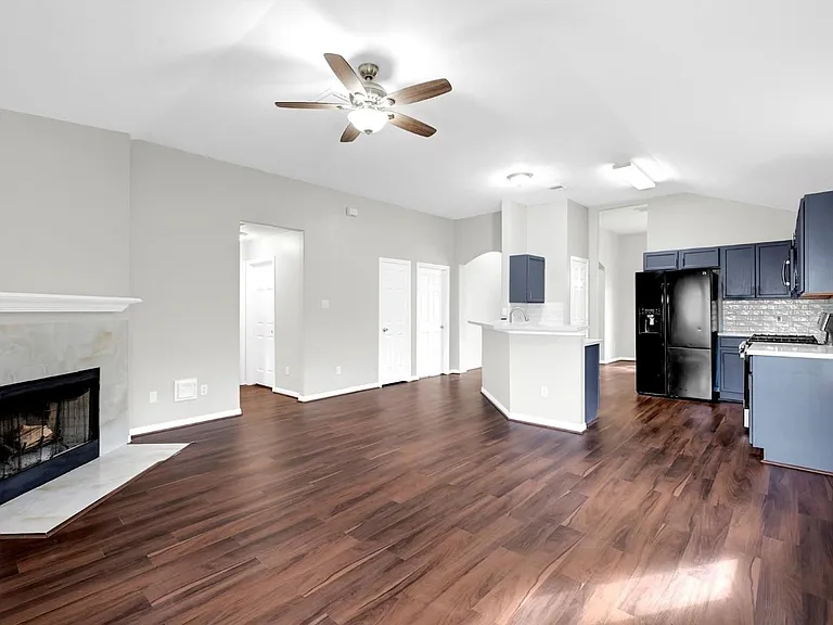 4018 Floral Way Ct — Photo 9