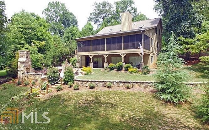 2nd image of 925 Walker Point Rd