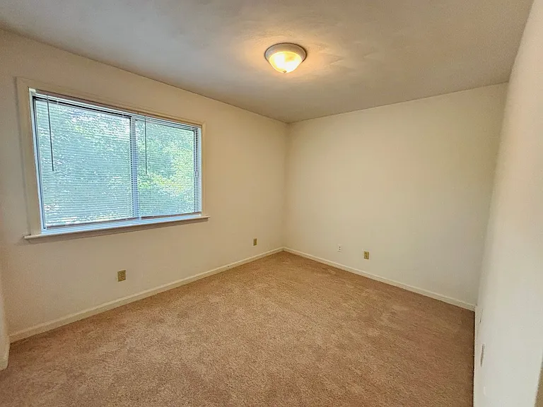 402G Berryfield Ln — Photo 12