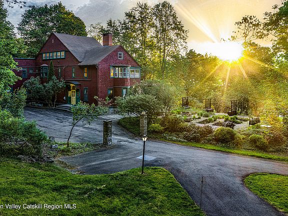 4th image of 6 Westridge Road
