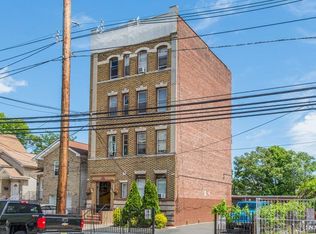 423-425 Summer Ave, Newark, NJ 07104