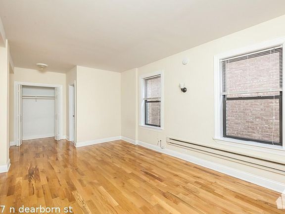 5th image of 1347 N Dearborn St #413