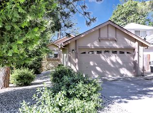 209 Fairmont Dr, Grass Valley, CA 95945