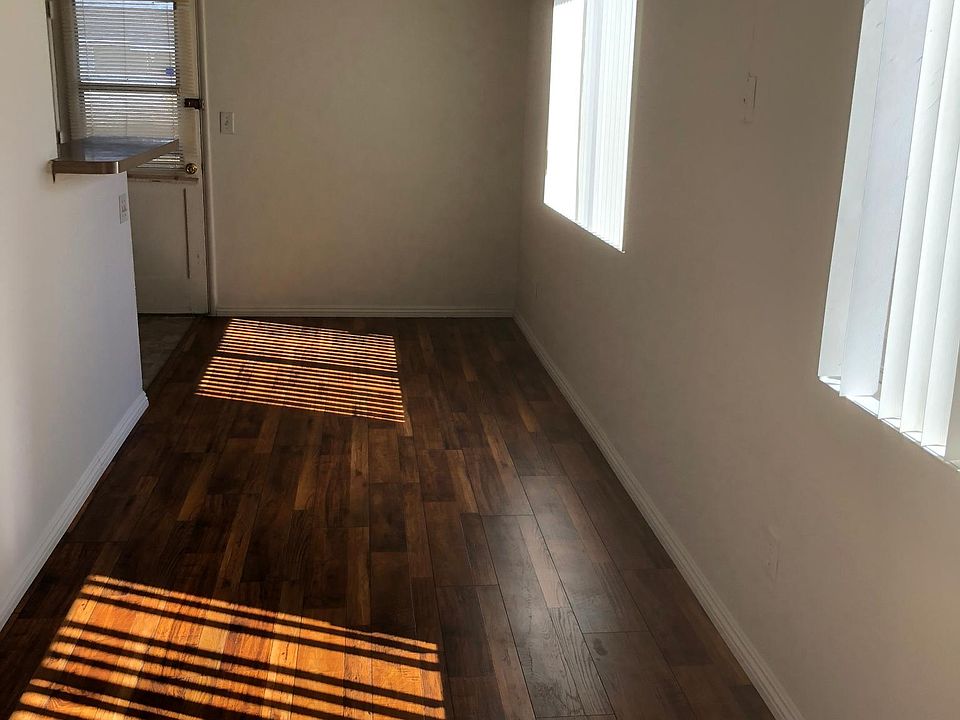 2nd image of 638 E Lemon Ave