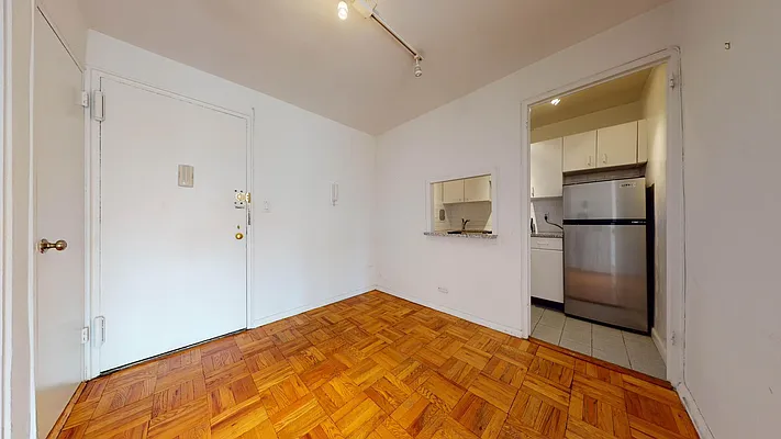 Rented by Bond New York | media 12