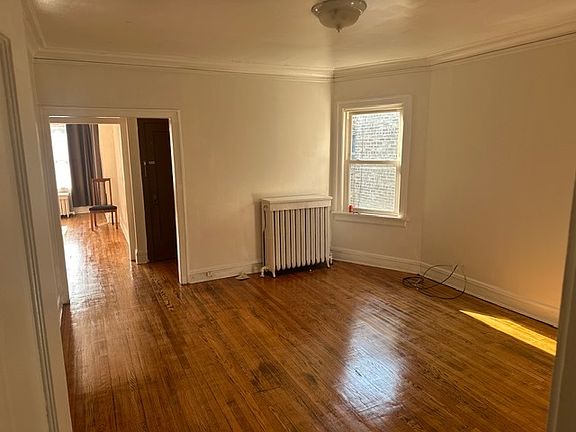 5th image of 1506 N Mayfield Ave