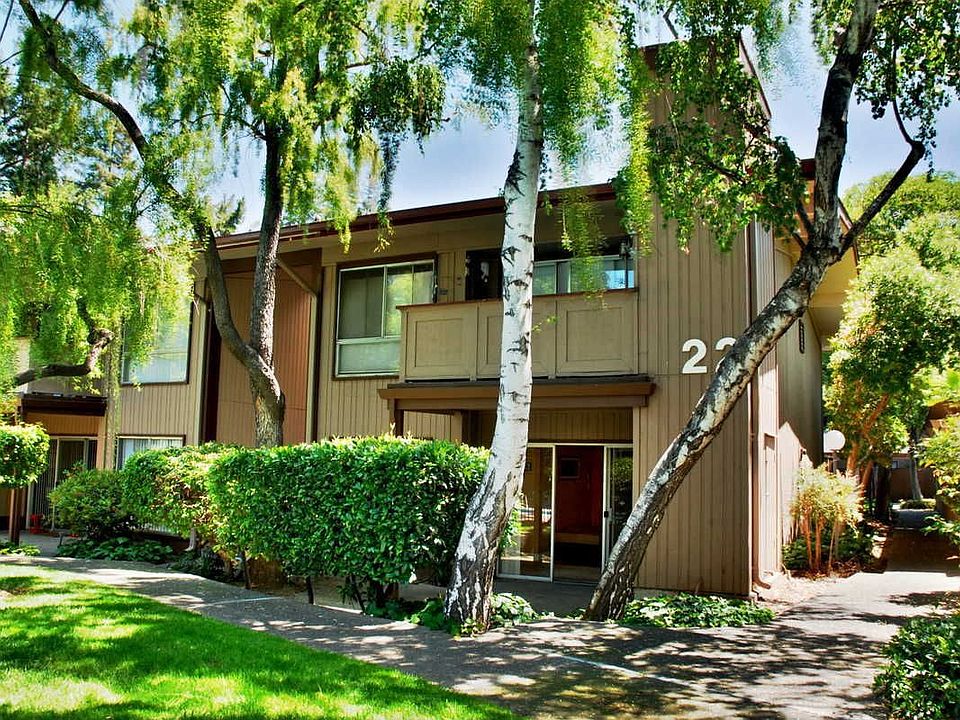 1st image of 121 Buckingham Dr Unit 60