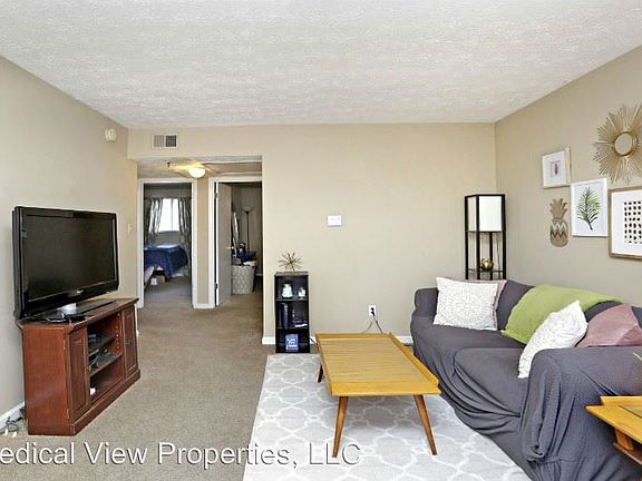 2nd image of 160 Gazette Ave APT 4
