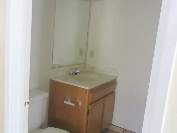 840 E Spruce St, Ontario, CA 91761