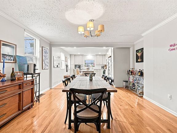 5th image of 117 44th St