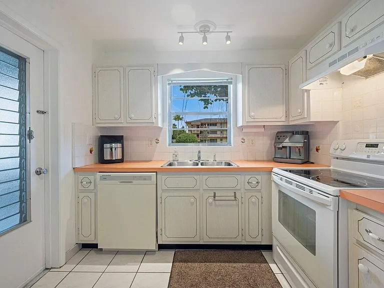 5300 Washington St #108D — Photo 4
